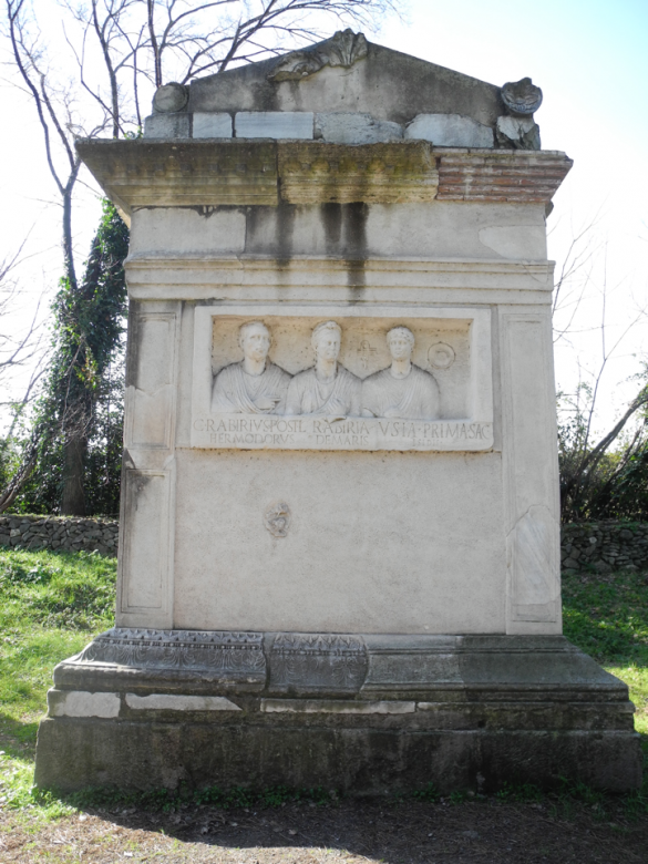 Tomb of the Rabirii front view